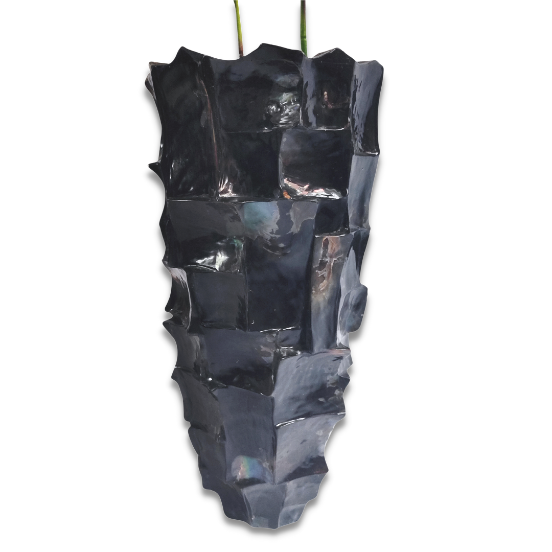 Black Shell Vase - Vertical